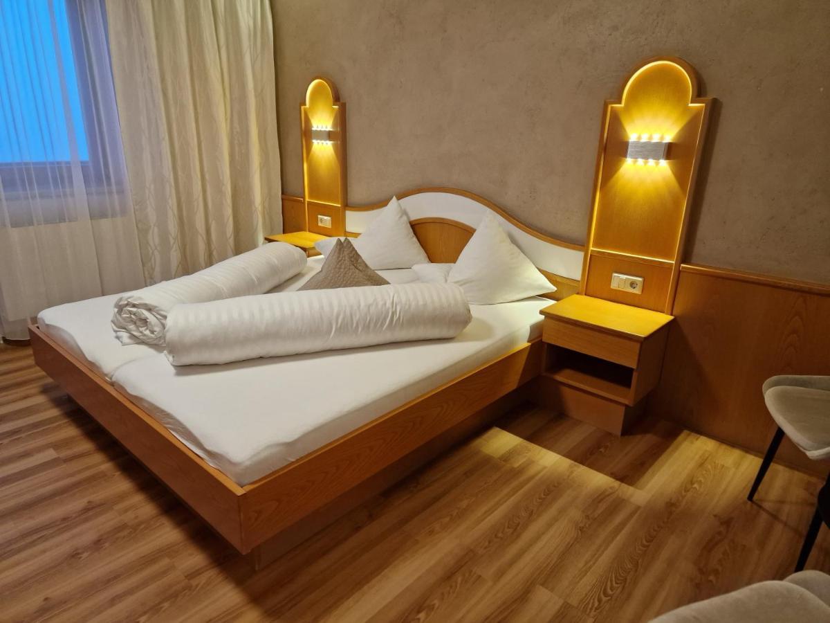 Hotel Romantica Jerzens Ngoại thất bức ảnh