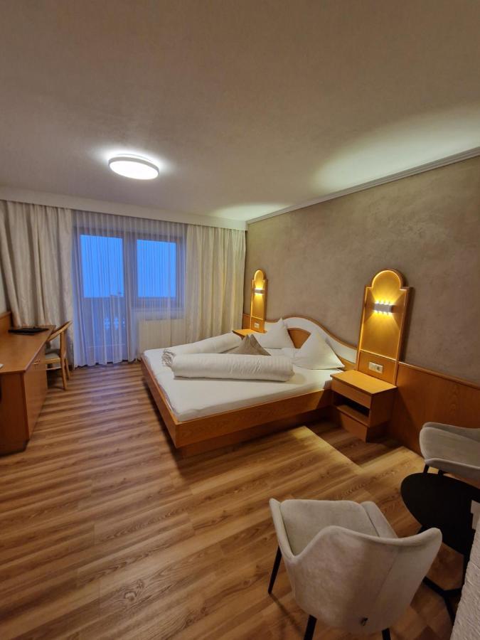 Hotel Romantica Jerzens Ngoại thất bức ảnh